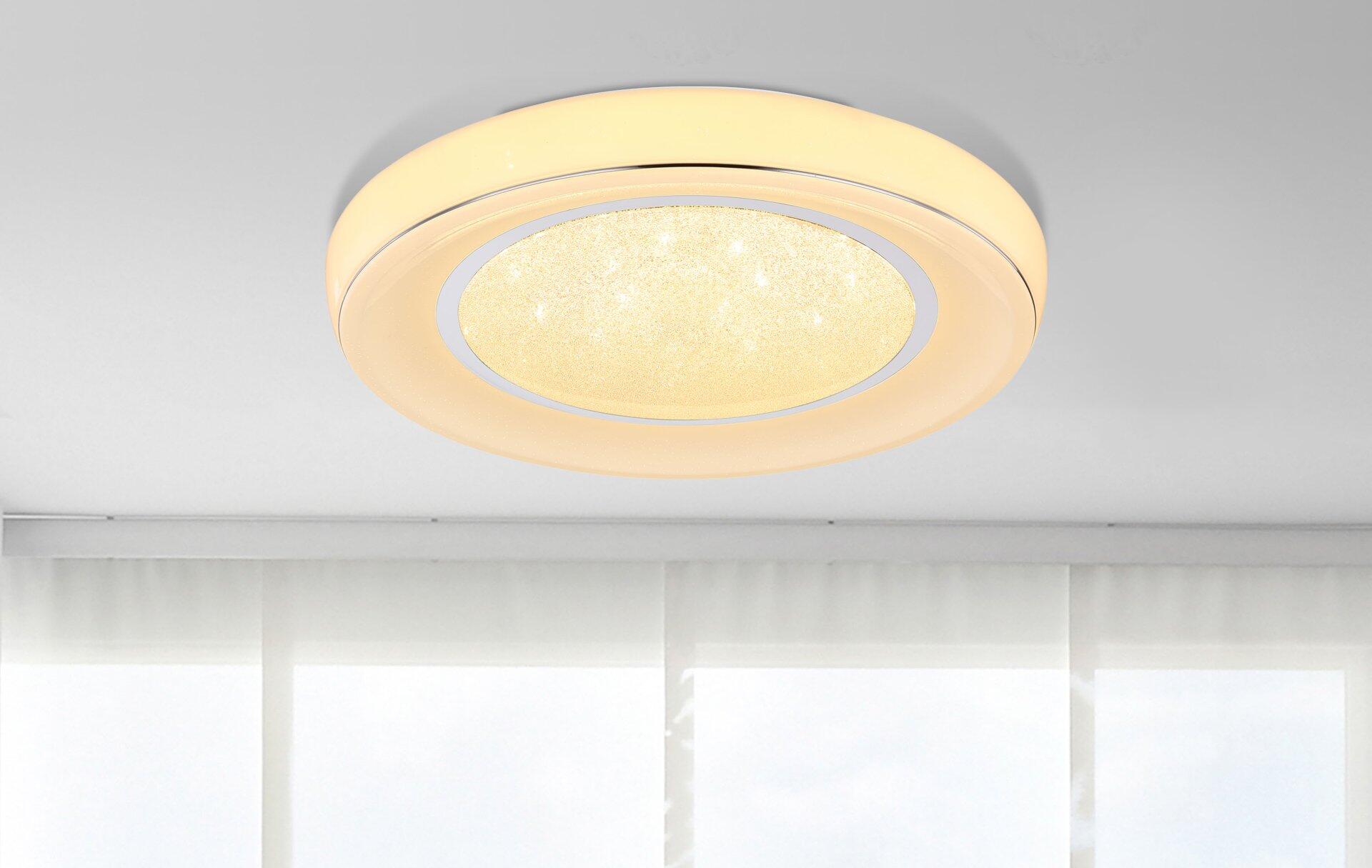 Deckenleuchte MICKEY im Detail: Runde, opalweiße LED-Deckenleuchte mit Sternenhimmel-Effekt und dimmbarer, stufenverstellbarer Beleuchtung von warmweiß bis tageslichtweiß.