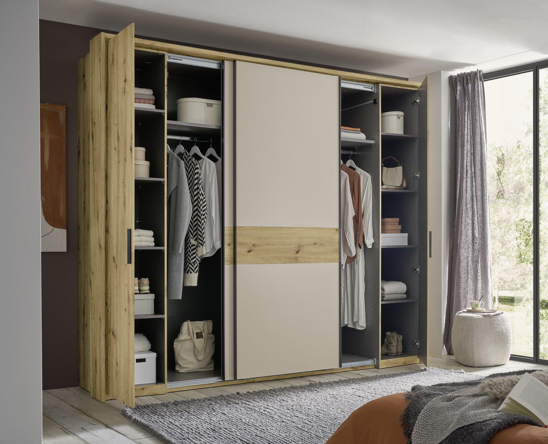 Kleiderschrank, Kapamo