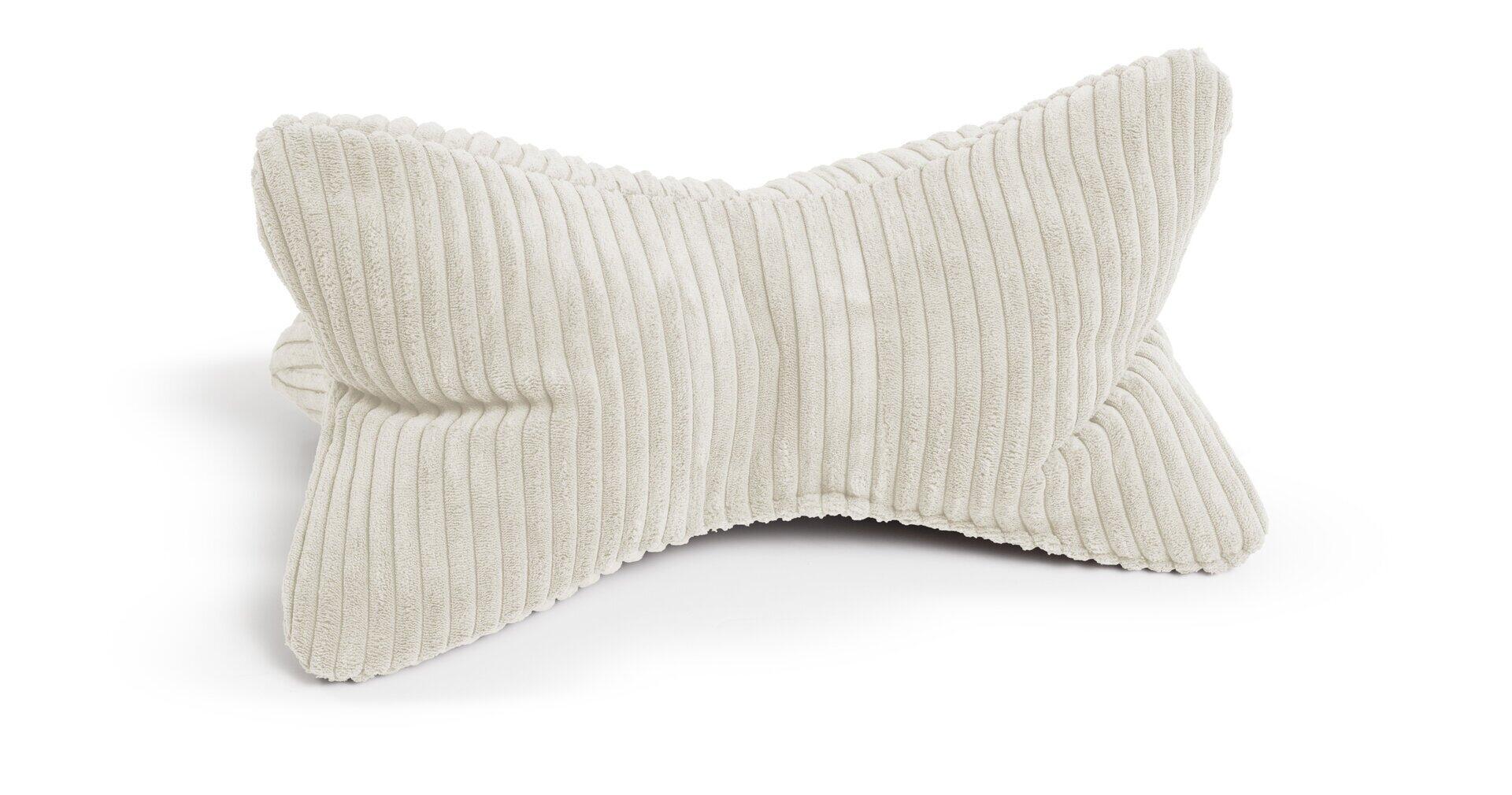 Nackenkissen Leseknochen Shara aus Flauschcord in cremefarbener Farbe, ergonomische Form zur Nackenstütze.