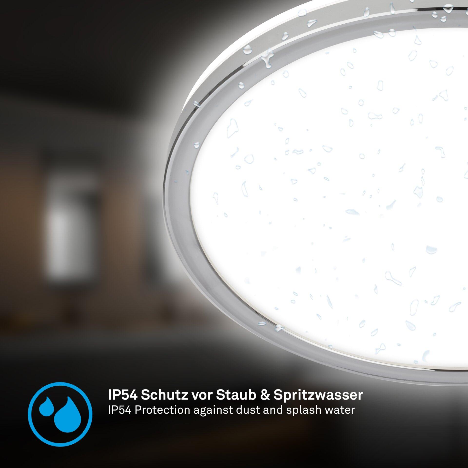 Badezimmerleuchte Pulap mit gewölbtem, weißen Schirm und silberfarbenem Rahmen, Details zeigen die IP54-Schutzfunktion gegen Staub und Spritzwasser.