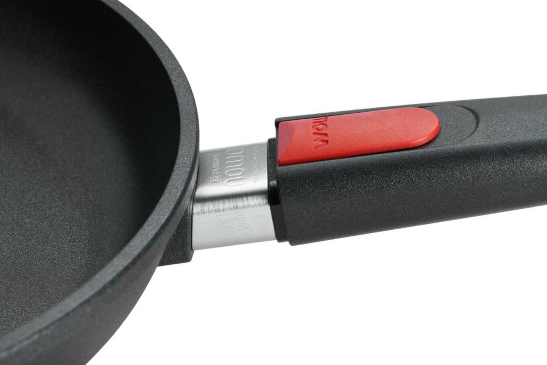 Gusspfanne, Nowo-Titanium Gusspfanne, Nowo-Titanium