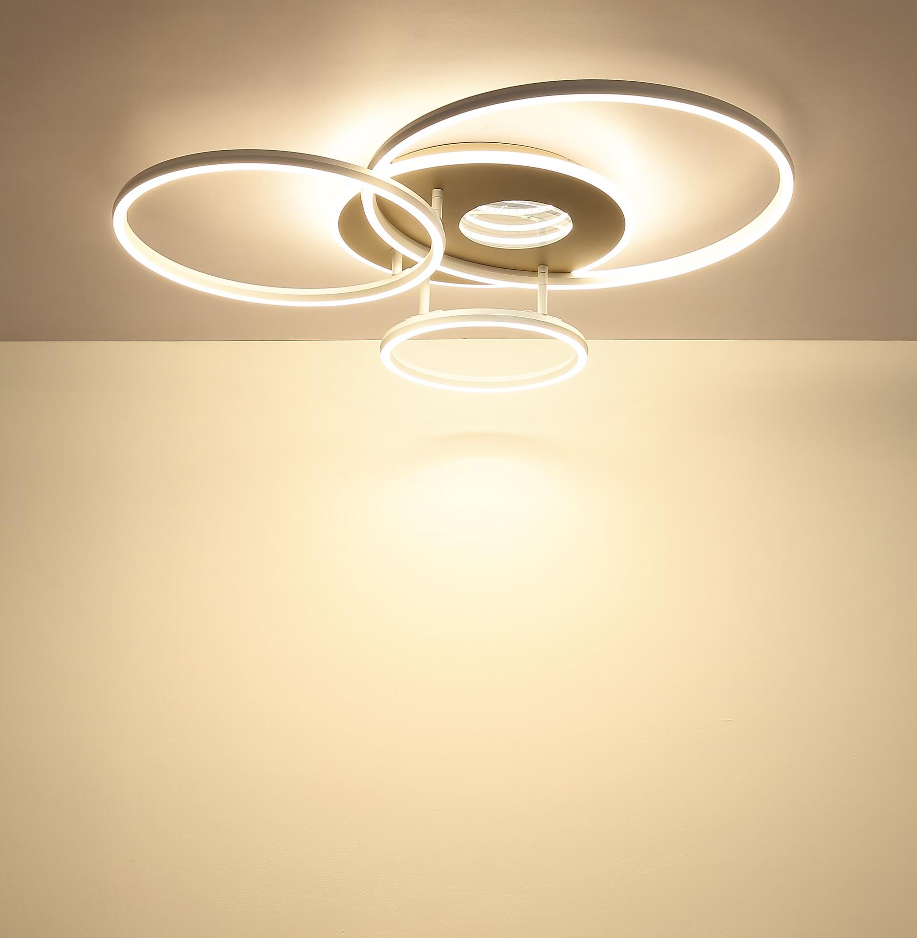 Deckenleuchte INVERTINA mit konzentrischen, leuchtenden Metallringen im modernen Design.
