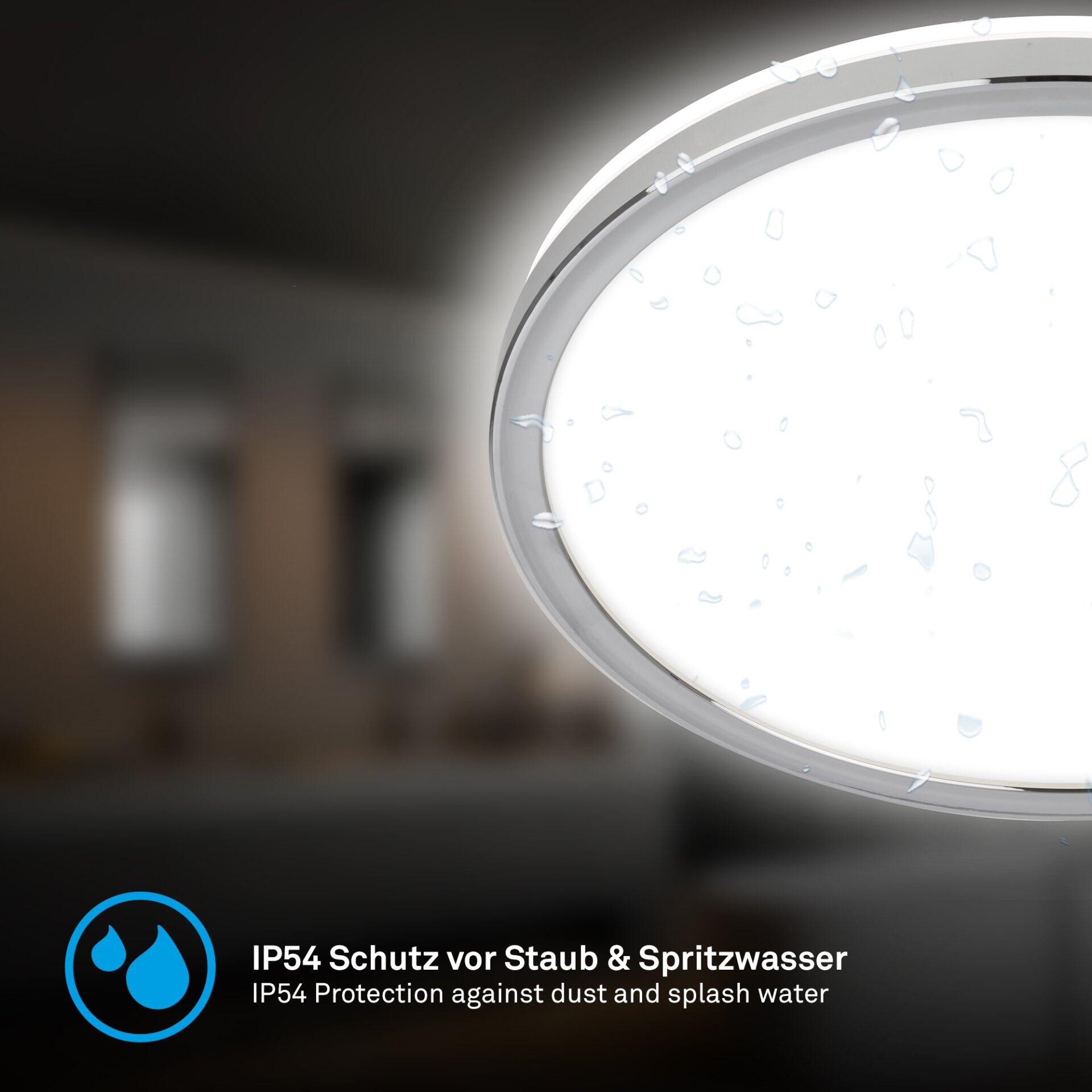 Nahaufnahme der LED-Badezimmerleuchte Pulap mit runder Form und milchig-weißer Abdeckung, die durch einen schrägen Blickwinkel betont wird und Schutzart IP54 aufweist.