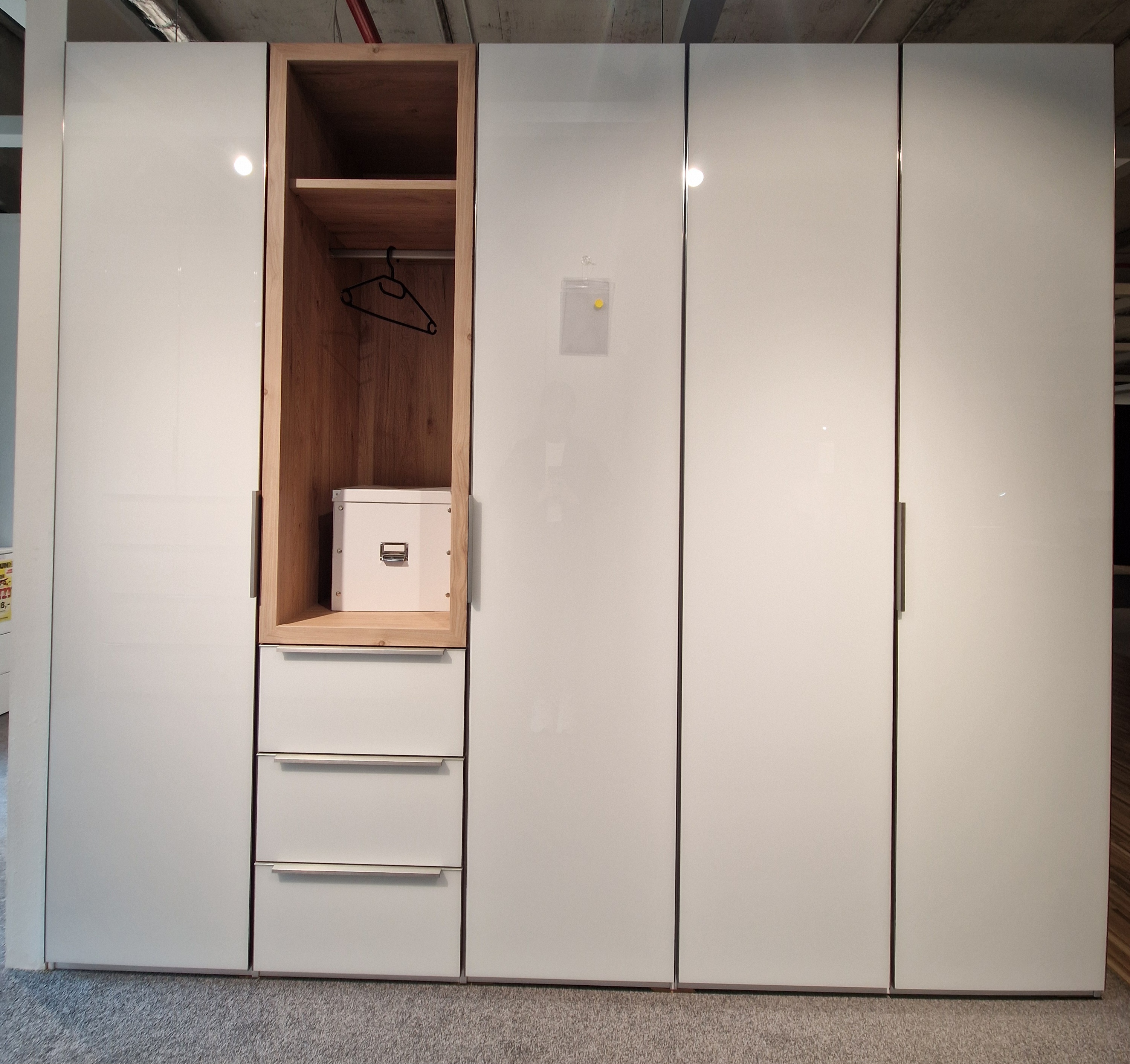 Kleiderschrank Megaplan 