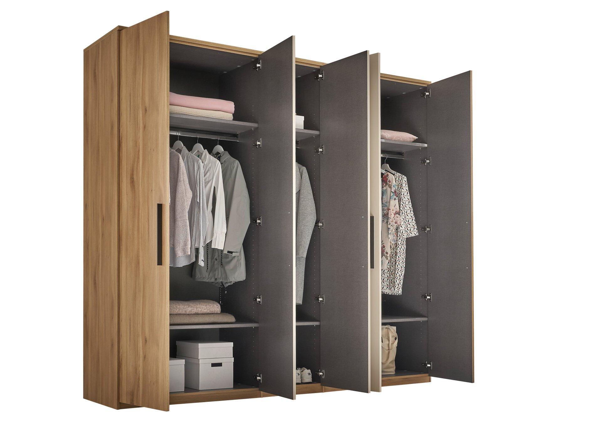 Kleiderschrank, Tabina