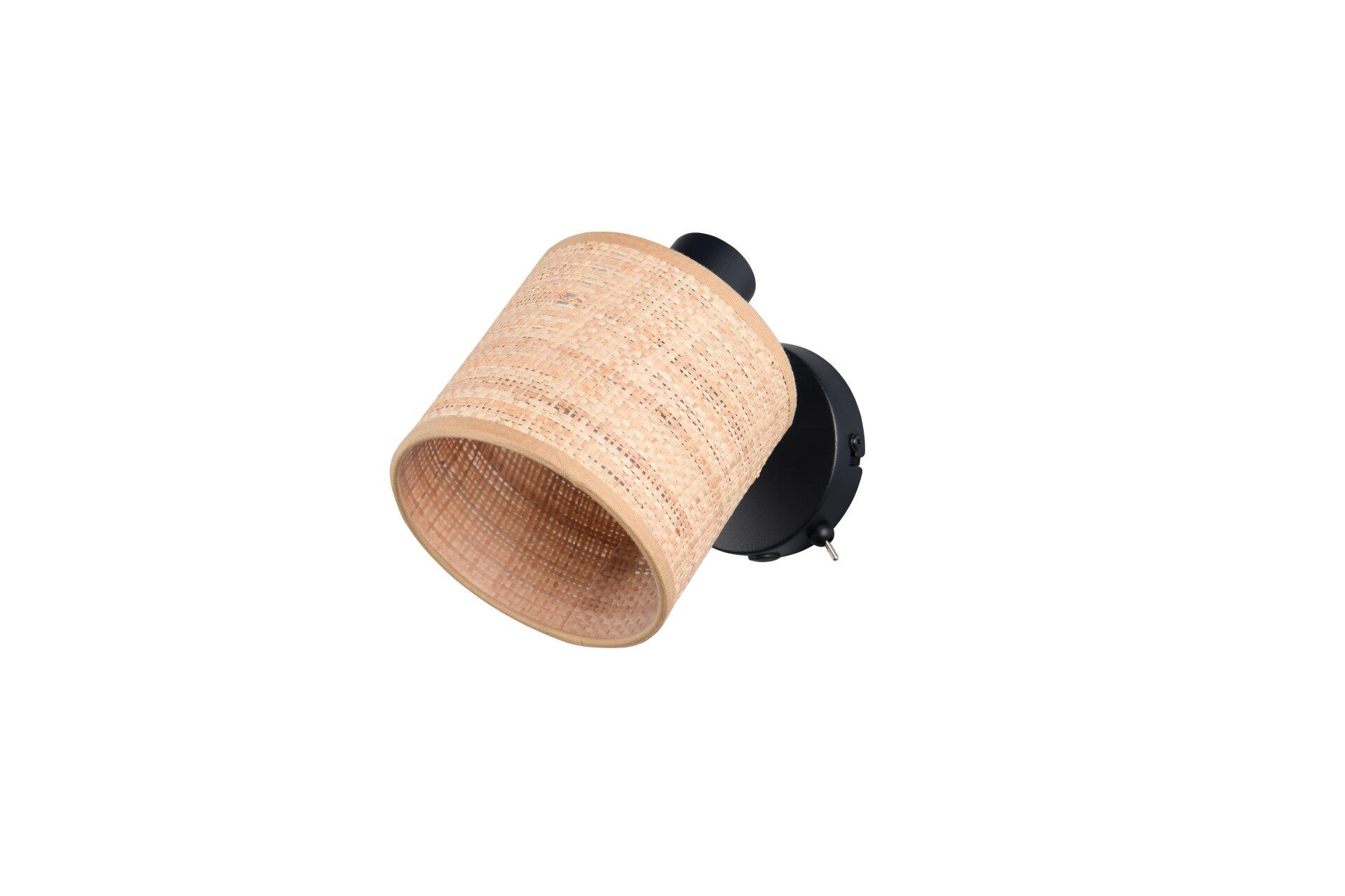 Wandlampe Strahler Aimee mit schwarzem Wandhalter und geflochtenem, beweglichem Lampenschirm, dargestellt aus einer leicht unteren Perspektive.
