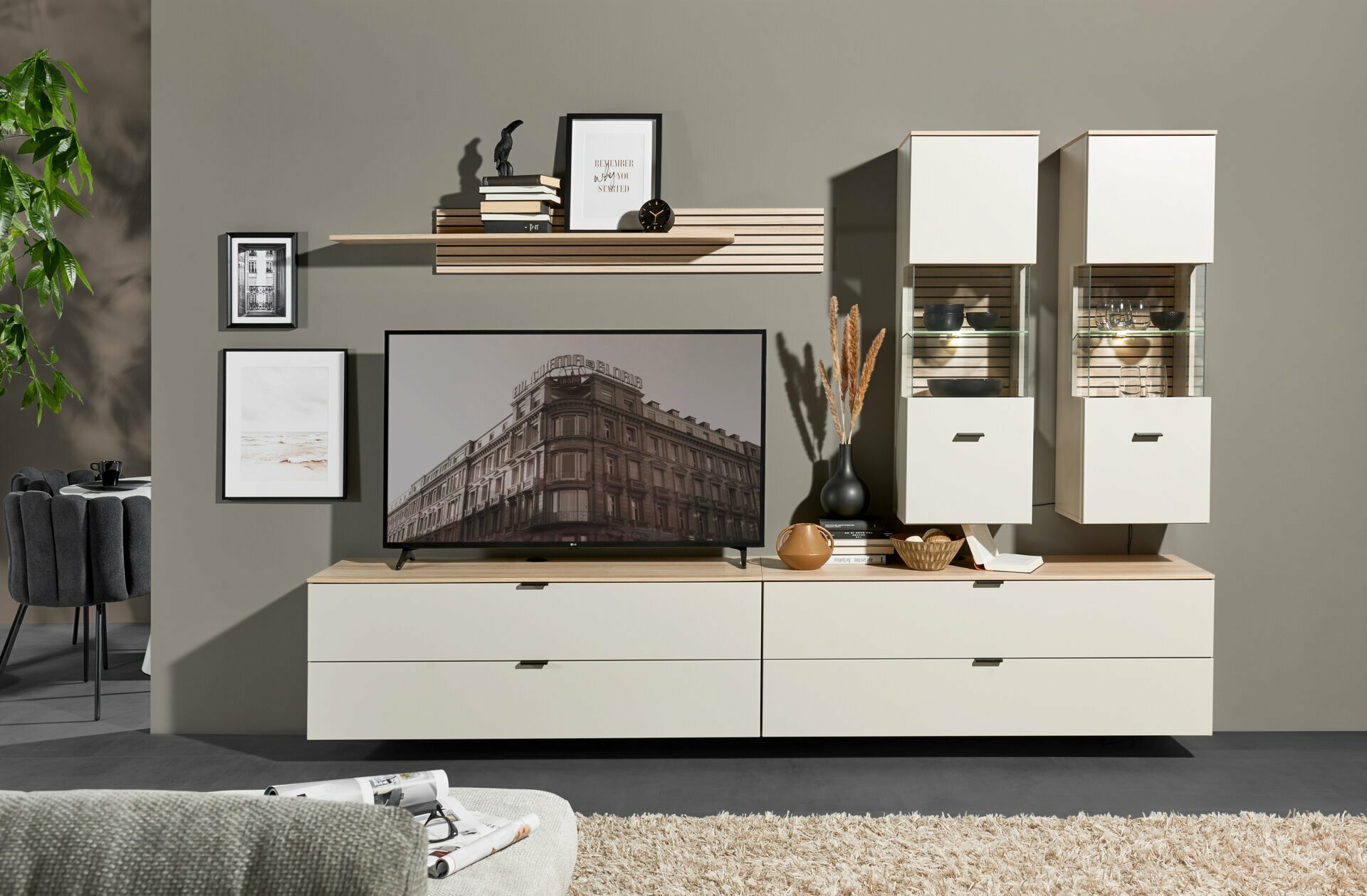 TV-/Wohnlösung, Ina