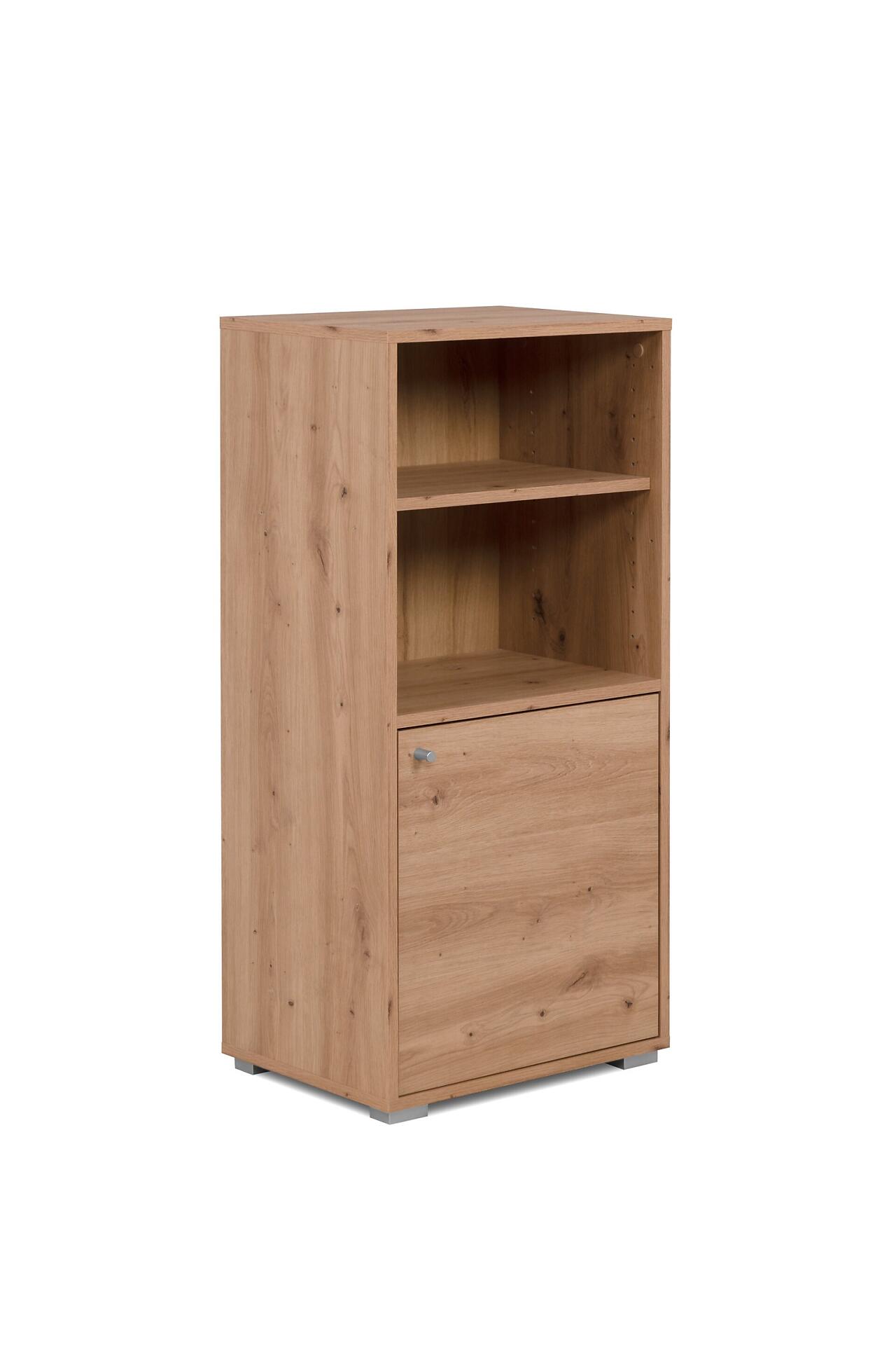 Regal Fyn 20C mit silberfarbenen Füßen, einer Schublade mit blauem Griff und offenen Fächern, aus hellem Holz mit warmer Struktur, in Frontalperspektive.