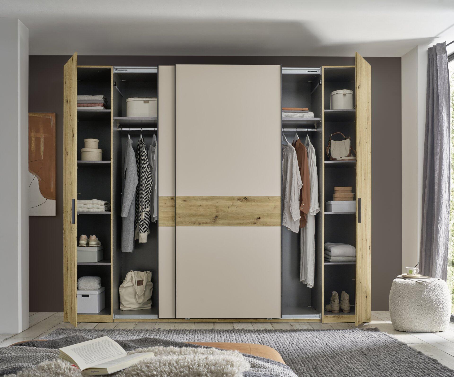 Kleiderschrank, Kapamo