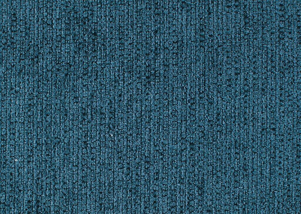 Nahaufnahme der blauen Stoffoberfläche des Ecksofas Balina mit detaillierter Webstruktur.