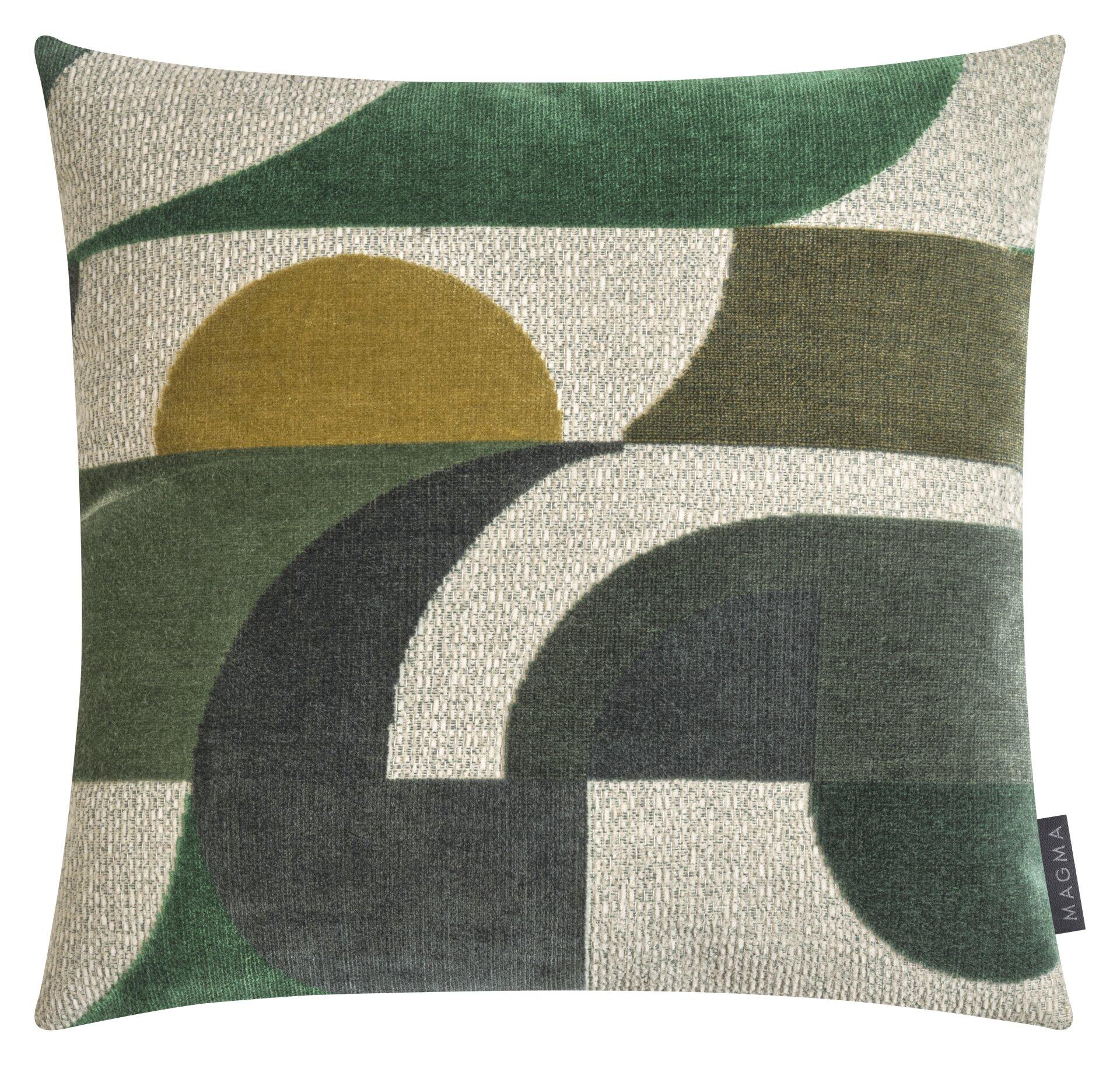 Quadratisches Kissen "Baccara" mit geometrischem Muster in Grün und Gelb, Vogelperspektive, Marke MAGMA.