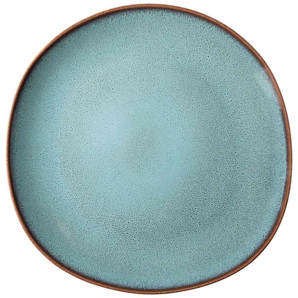 Speiseteller Lave glacé von Villeroy & Boch, detaillierte Nahaufnahme von oben mit hellblauer, türkisfarbener Reaktivglasur und dunklem, bräunlich-rotem Rand.