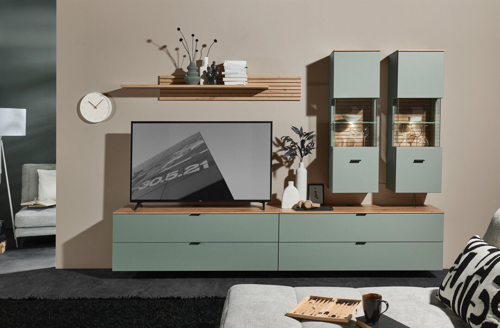 TV-/Wohnlösung, Ina