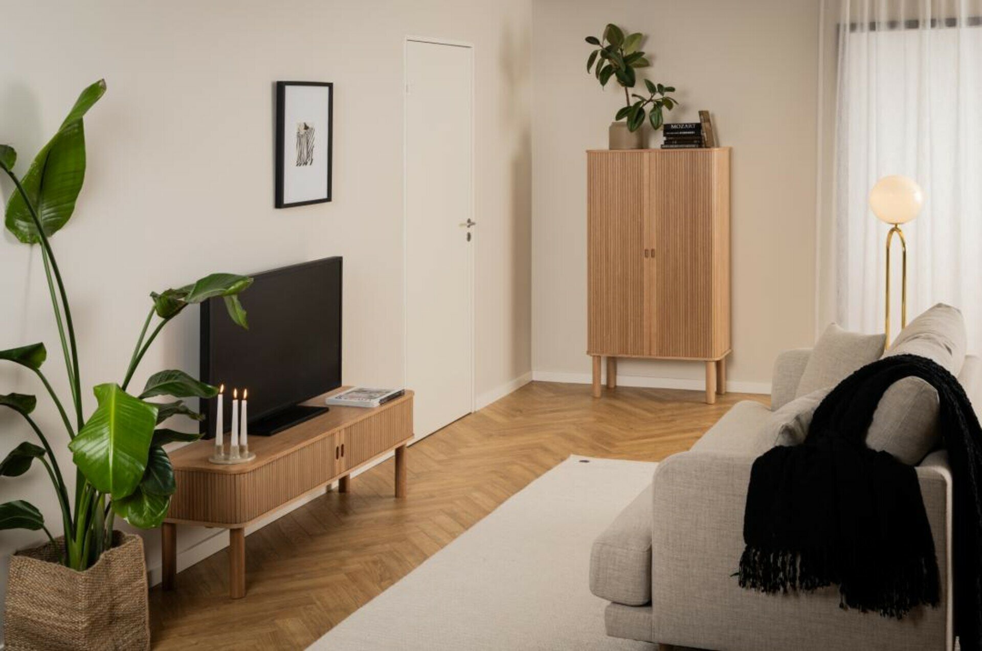 Schrank, Langley