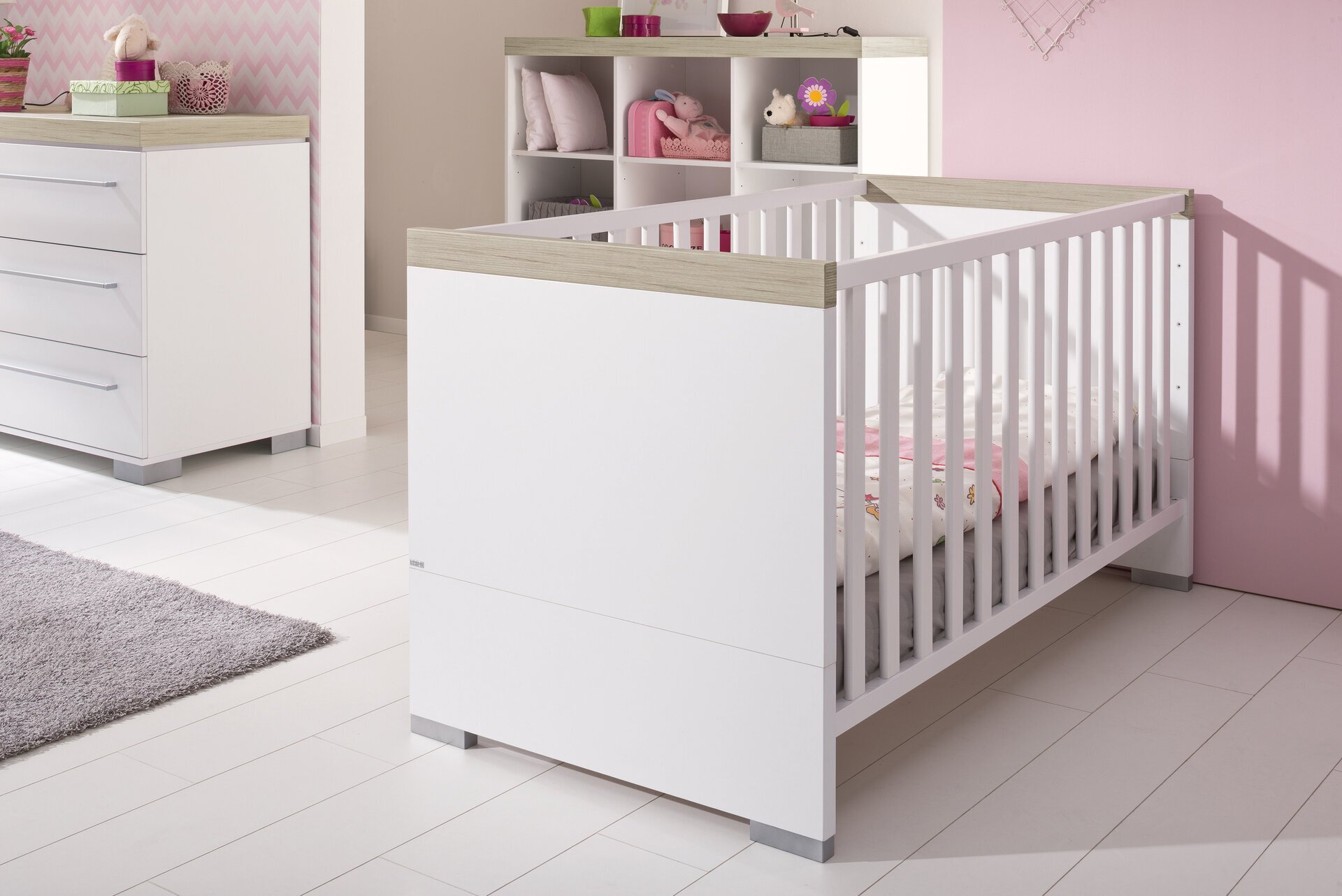Babybett, Kira